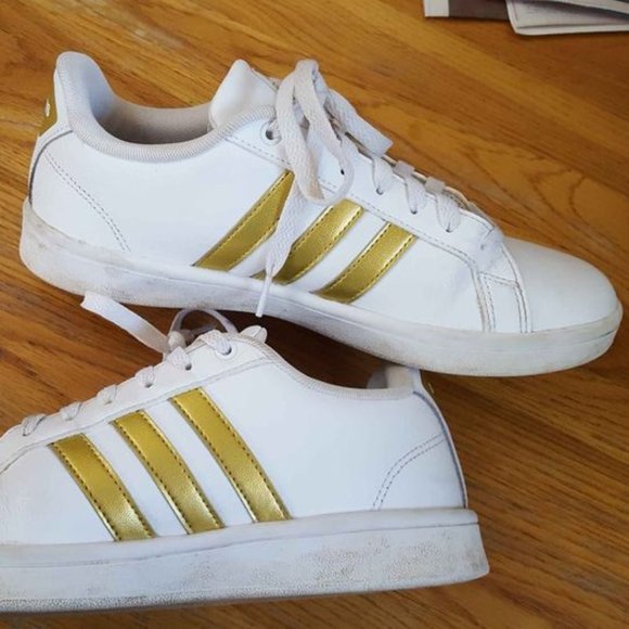 ADIDAS sneakers women's size 8 - Picture 3 of 6